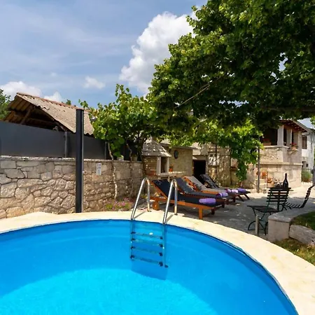 Nyaraló Casa Bombic *