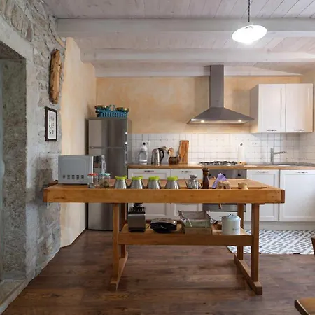 Casa Bombic Nyaraló